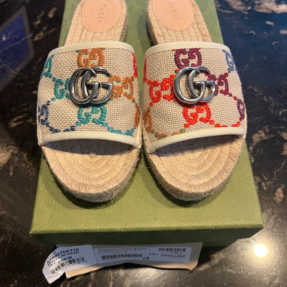 Authentic Gucci Monogram Espadrilles - Picture 3 of 12